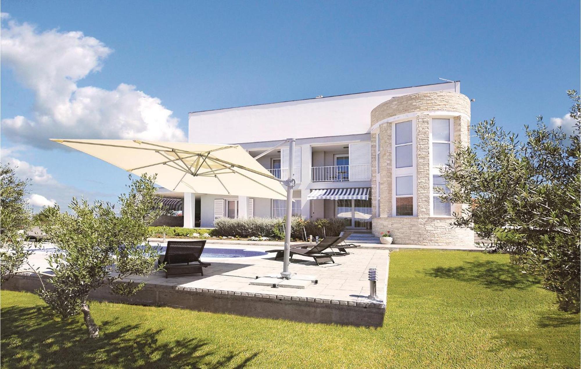 5 Bedroom Amazing Home In Debeljak ภายนอก รูปภาพ
