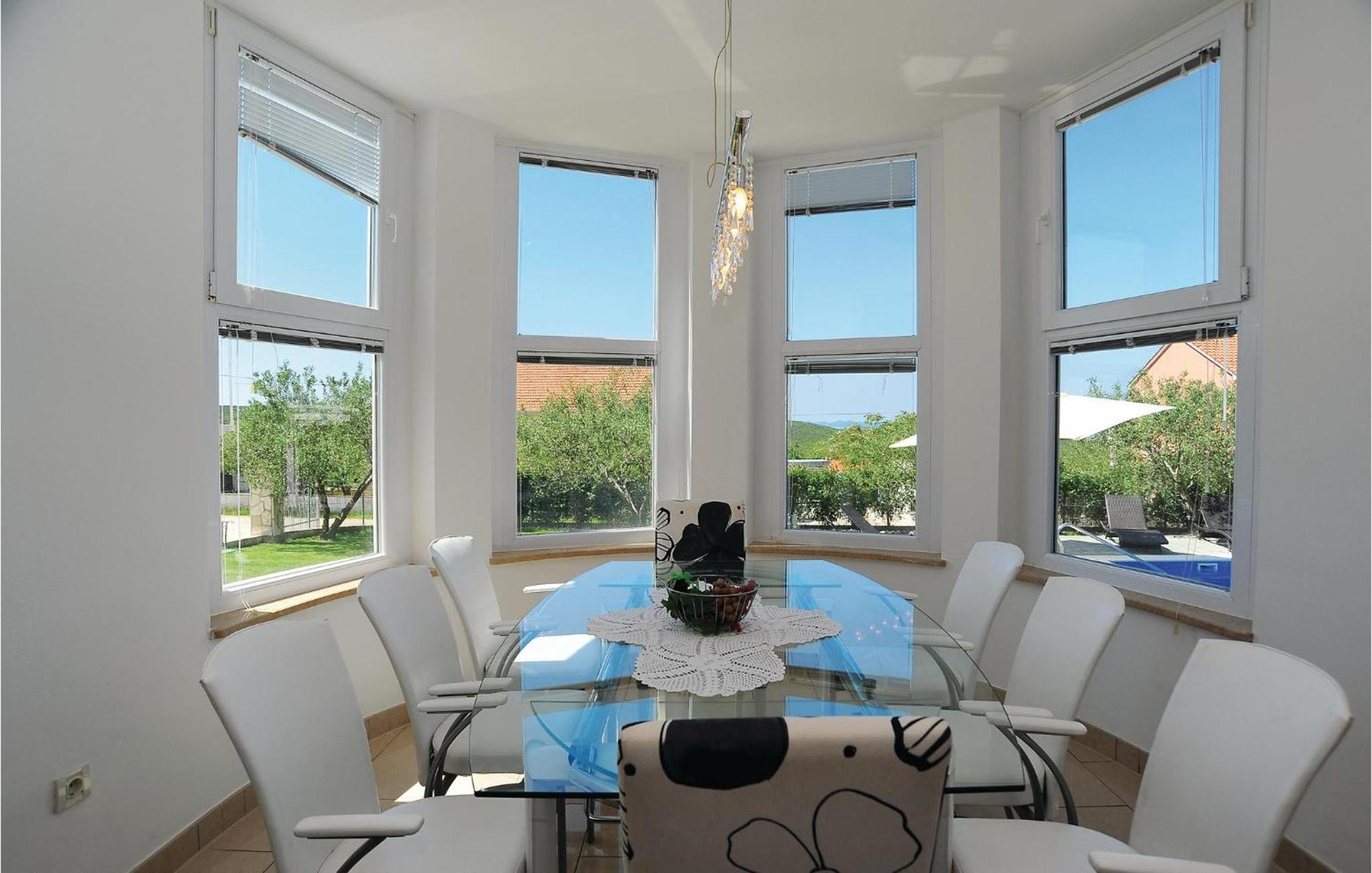 5 Bedroom Amazing Home In Debeljak ภายนอก รูปภาพ
