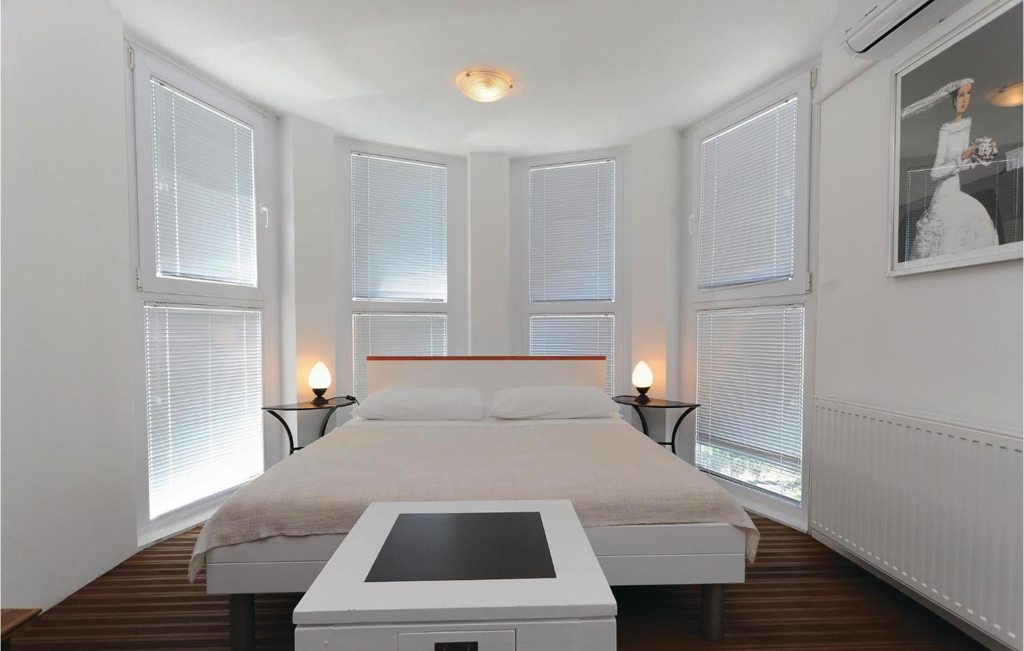 5 Bedroom Amazing Home In Debeljak ภายนอก รูปภาพ