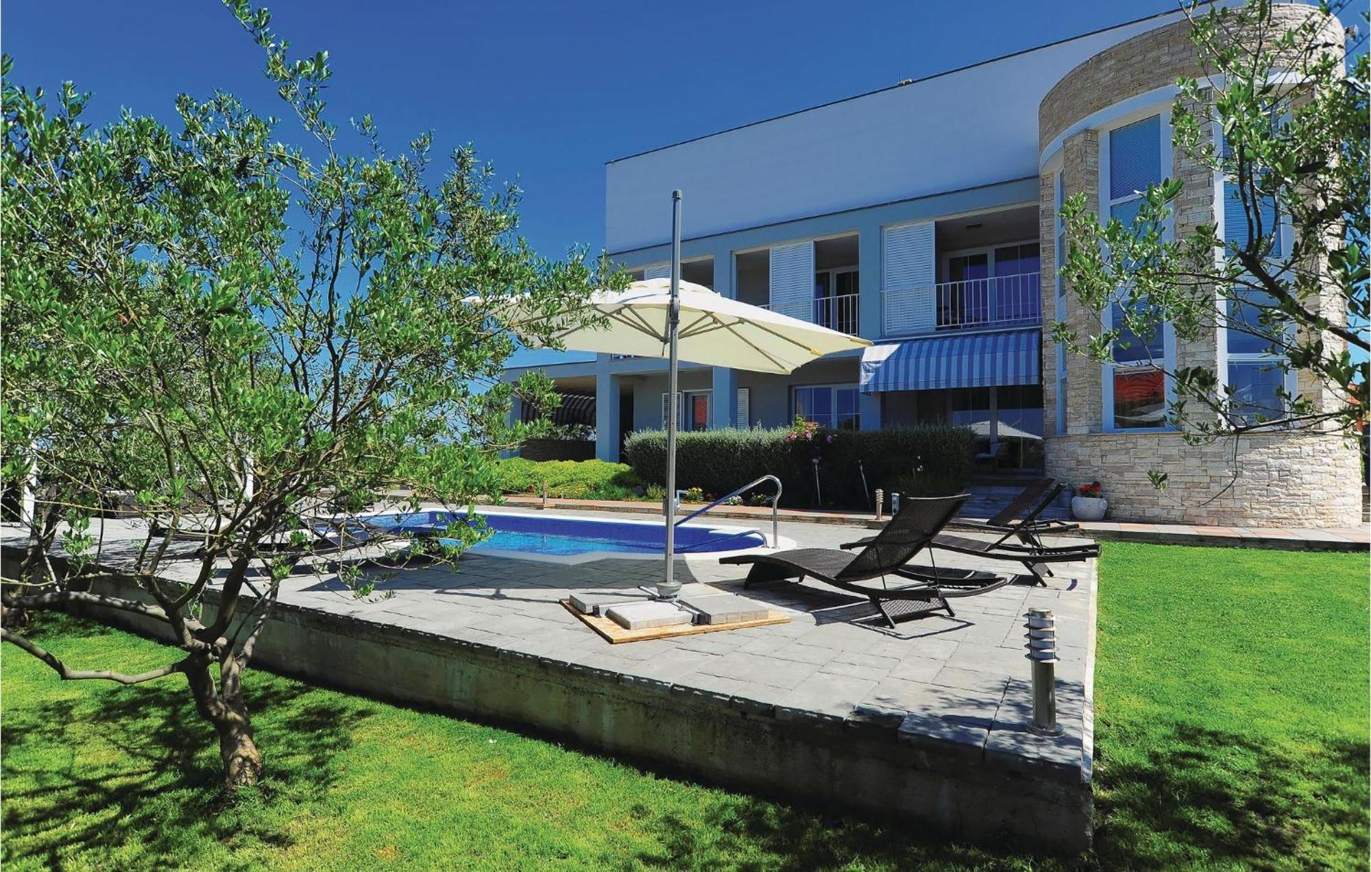 5 Bedroom Amazing Home In Debeljak ภายนอก รูปภาพ